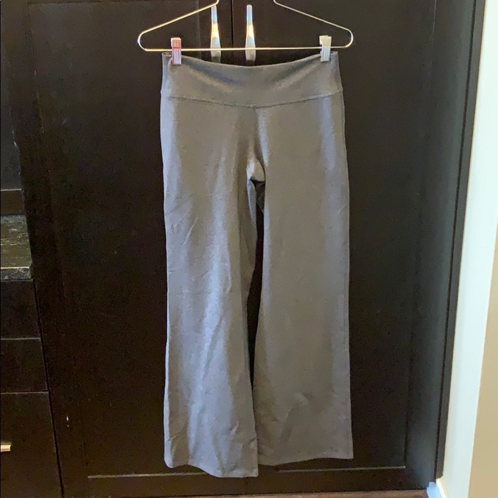NWOT Athleta wide legged yoga pants.